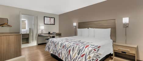 Superior Room, 1 King Bed, Accessible, Non Smoking | Individually furnished, desk, laptop workspace, blackout drapes