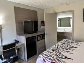 Individually furnished, desk, laptop workspace, blackout curtains - Red Roof Inn Georgetown, KY (Georgetown)