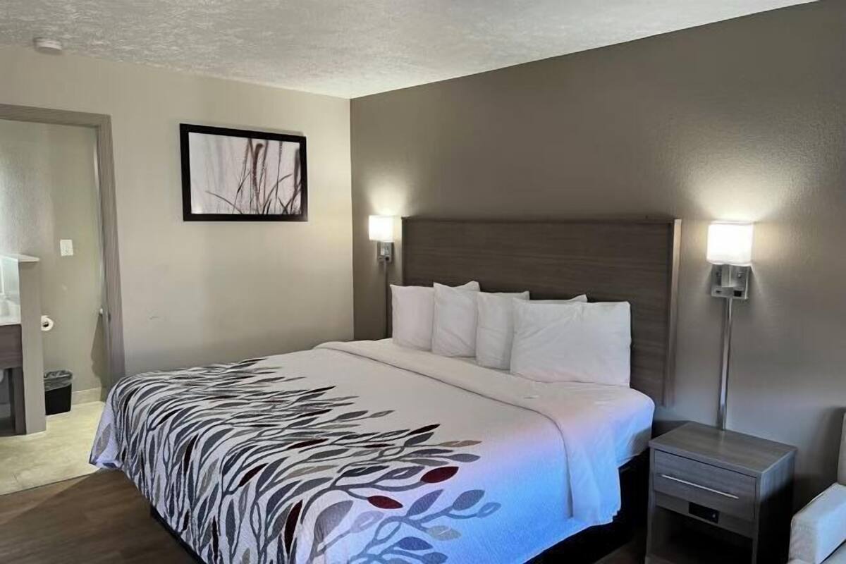 Individually furnished, desk, laptop workspace, blackout drapes