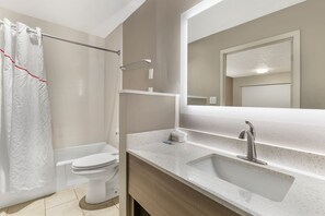 Vòi sen/bồn tắm kết hợp, đồ dùng nhà tắm miễn phí, khăn tắm 