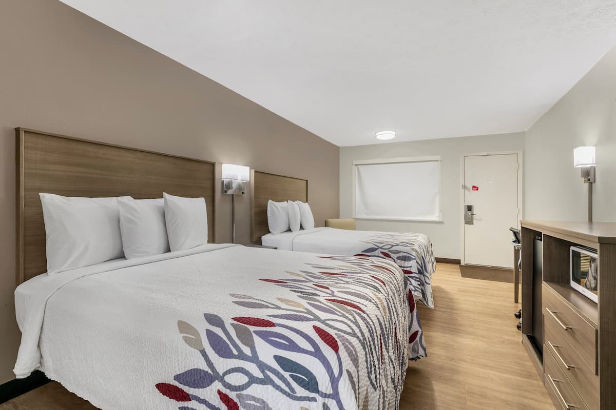 Deluxe Room, 2 Queen Beds, Non Smoking | Desk, laptop workspace, blackout drapes, WiFi (free)