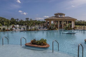 Indoor pool, outdoor pool