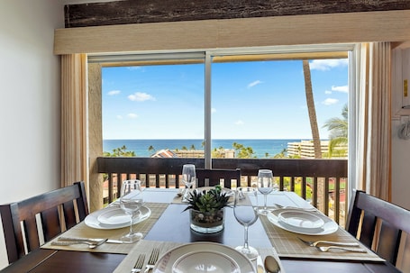 Studio Suite, 1 King Bed with Sofa bed, Kitchen, Ocean View (Kona Mansions #A303) | Dining