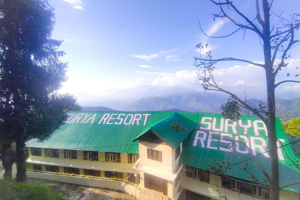 Hotel Surya Resort