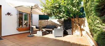 Holiday Home "Villa Viruta" with Mountain View, Shared Pool & Wi-Fi