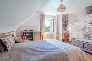 2 sovrum, strykjärn/strykbräda, gratis wi-fi och sängkläder