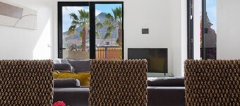 Villa "Recanto Dourado" with Sea View, Private Garden & Wi-Fi