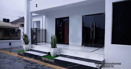 Gorgeous Luxury 2 Bedroom Apartment Gillant Luxury Homes