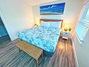 4 soverom, strykejern/-brett, internettilgang og sengetøy