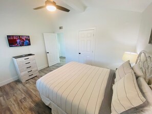 4 Schlafzimmer, Bügeleisen/Bügelbrett, Internetzugang, Bettwäsche