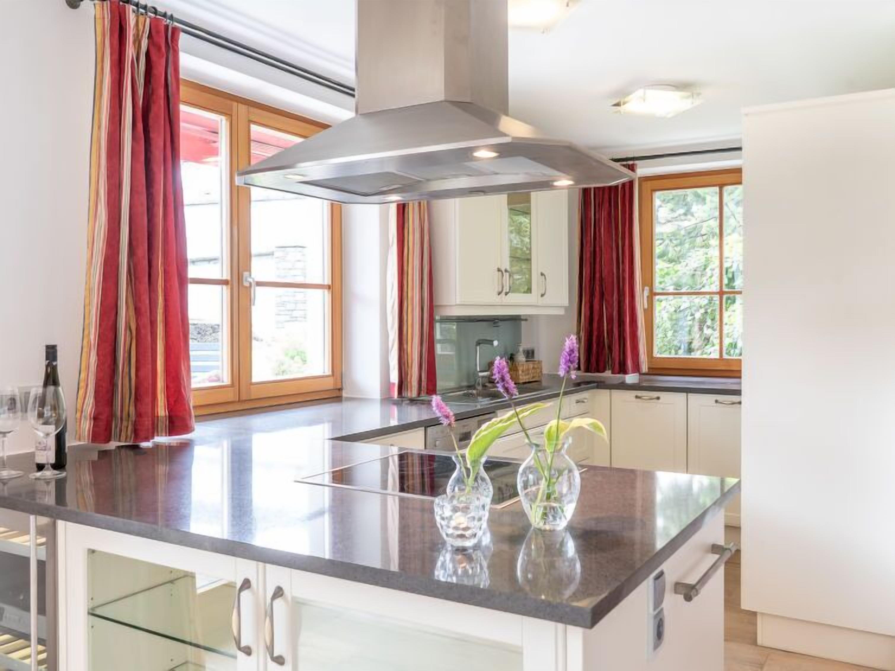 Fridge, microwave, oven, cookware/dishes/utensils