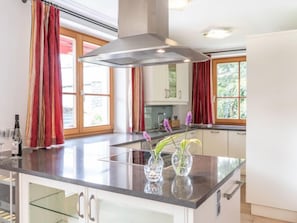 Fridge, microwave, oven, cookware/dishes/utensils
