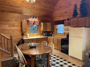 Fridge, microwave, oven, stovetop - Cozy cottage near snowmobile trail & sandy beach! (Brimley)