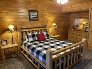 2 bedrooms, iron/ironing board, travel cot, free WiFi