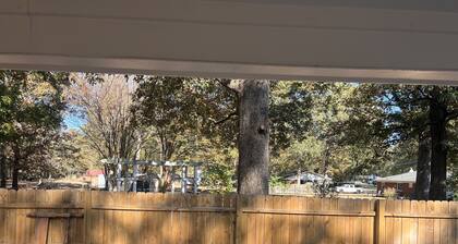 Cool and Calm 4bd 4ba close to all amenities in the city,