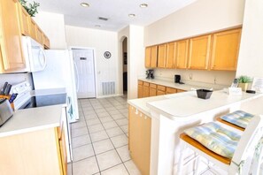 Casa, 4 camere da letto | Cucina privata | Piano cottura, macchina per tè/caffè, pentole/stoviglie/utensili