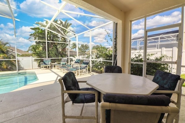 Casa, 4 habitaciones | Vista desde la propiedad