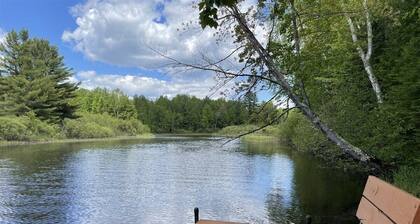 Tree Top Retreat on the Peaceful Flambeau River!