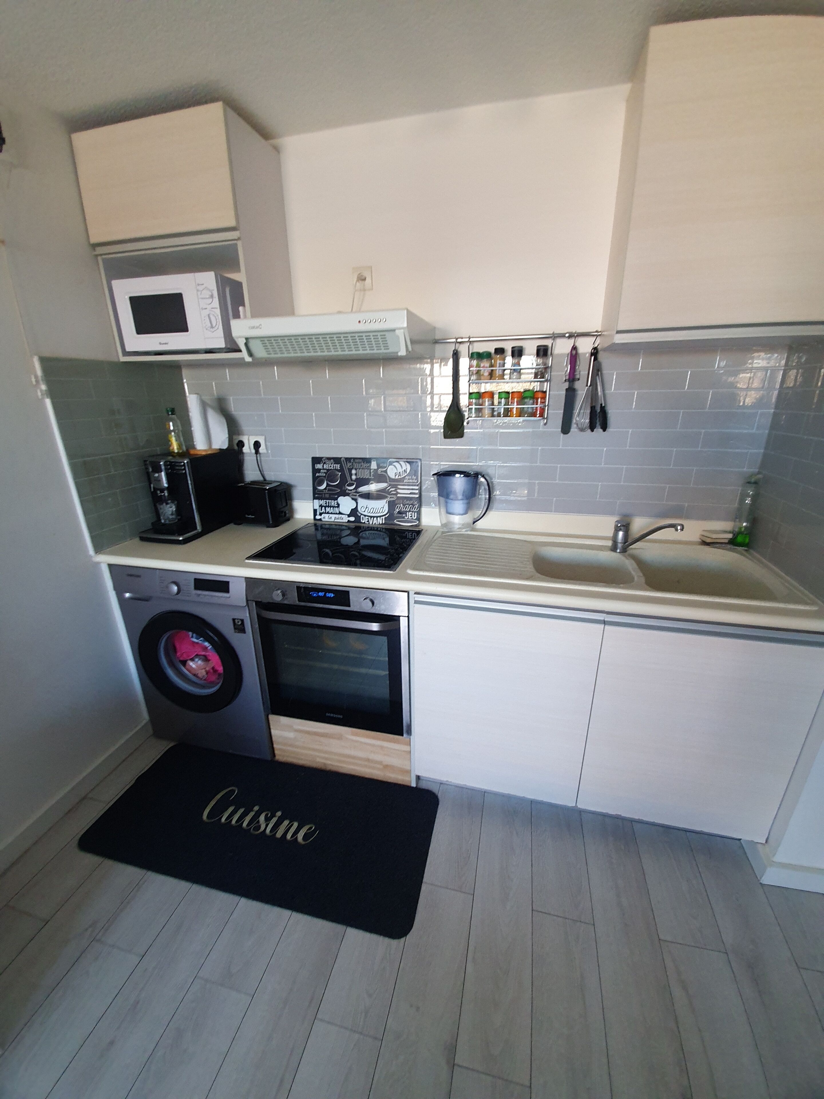 Cozy apartment with sea and mountain view Saint-Denis 40m² in Saint-Denis, Réunion