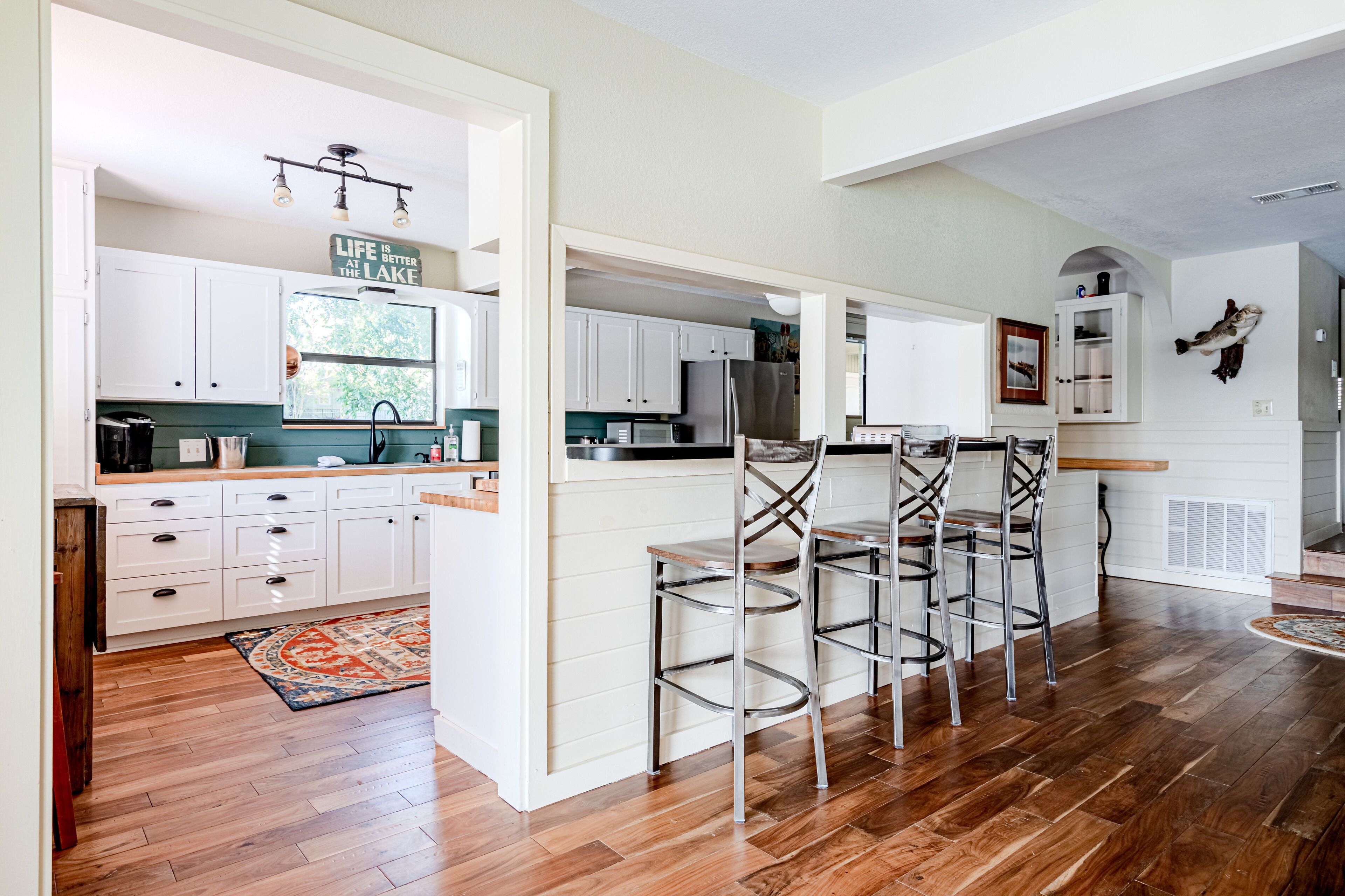 電冰箱、微波爐、烤箱、爐台