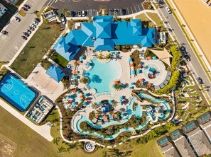 A heated pool - Epic 8BR Villa w/Free Arcade, Theater, Pool & Spa! (Davenport)