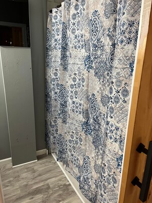 2 habitaciones, wifi gratis y ropa de cama 