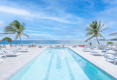 La Perla Palais - Luxury Villa on Private Beach
