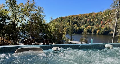 La Belle Bleue sur le Lac, 4 bedrooms, 2 bathrooms, Spa, indoor and outdoor fireplaces