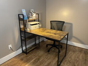 Interior - Your home away from home in the Country (Coatsburg)