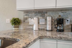 Condo, Multiple Beds, Balcony, Garden View (The Branson Condo at Fall Creek) | Interior