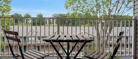 Condo, Multiple Beds, Balcony, Garden View (The Branson Condo at Fall Creek) | Outdoor dining