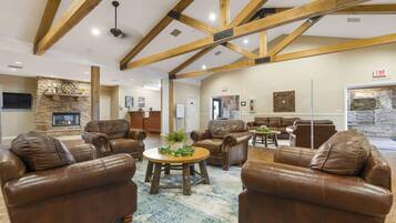 Condo, Multiple Beds, Balcony, Mountain View | Living room | 40-inch TV with cable channels