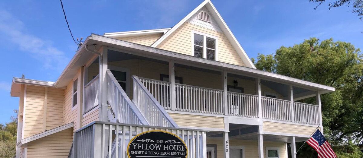 2 Bedroom Apt Overlooking Dunedin Town Square
