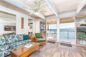 TV - Doesn't get better than this! A201 (Lahaina)