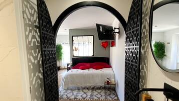 1 bedroom, free WiFi, bed sheets