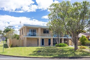 Exterior - Mollymook Delight Sum (Mollymook Beach)