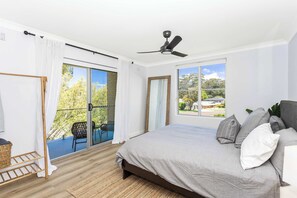 3 عدّة غرف نوم ومكواة/لوح كي وواي فاي وملاءات أسرّة