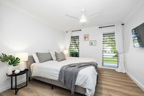2 bedrooms, iron/ironing board, WiFi, bed sheets