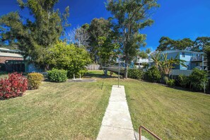 المنطقة المحيطة بالمنشأة