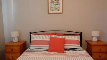 2 bedrooms, iron/ironing board