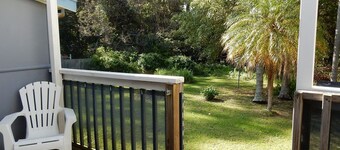 Donlan's Beach Cottage - 85m to Mollymook Beach