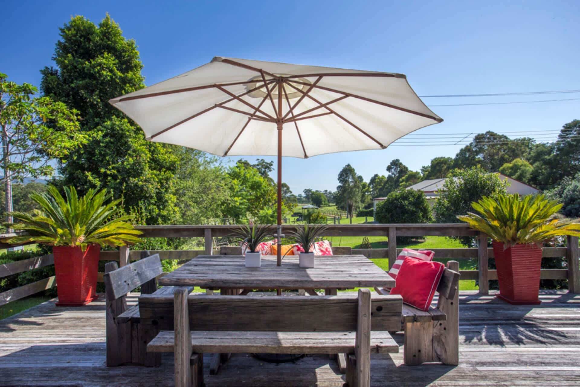 Outdoor dining