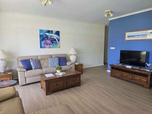 TV - Fathoms 1 at Mollymook (Mollymook Beach)