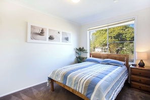 3 habitaciones, tabla de planchar con plancha y wifi