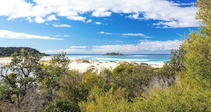 Waterfront Wonder Sum