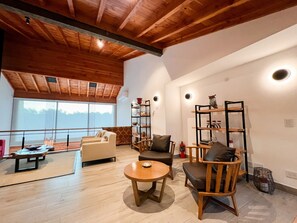 Library - Awka Apart Hotel (Villa La Angostura)