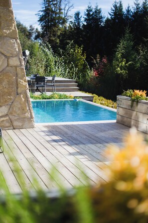 Apartment (Access to the Garden) | Garden view