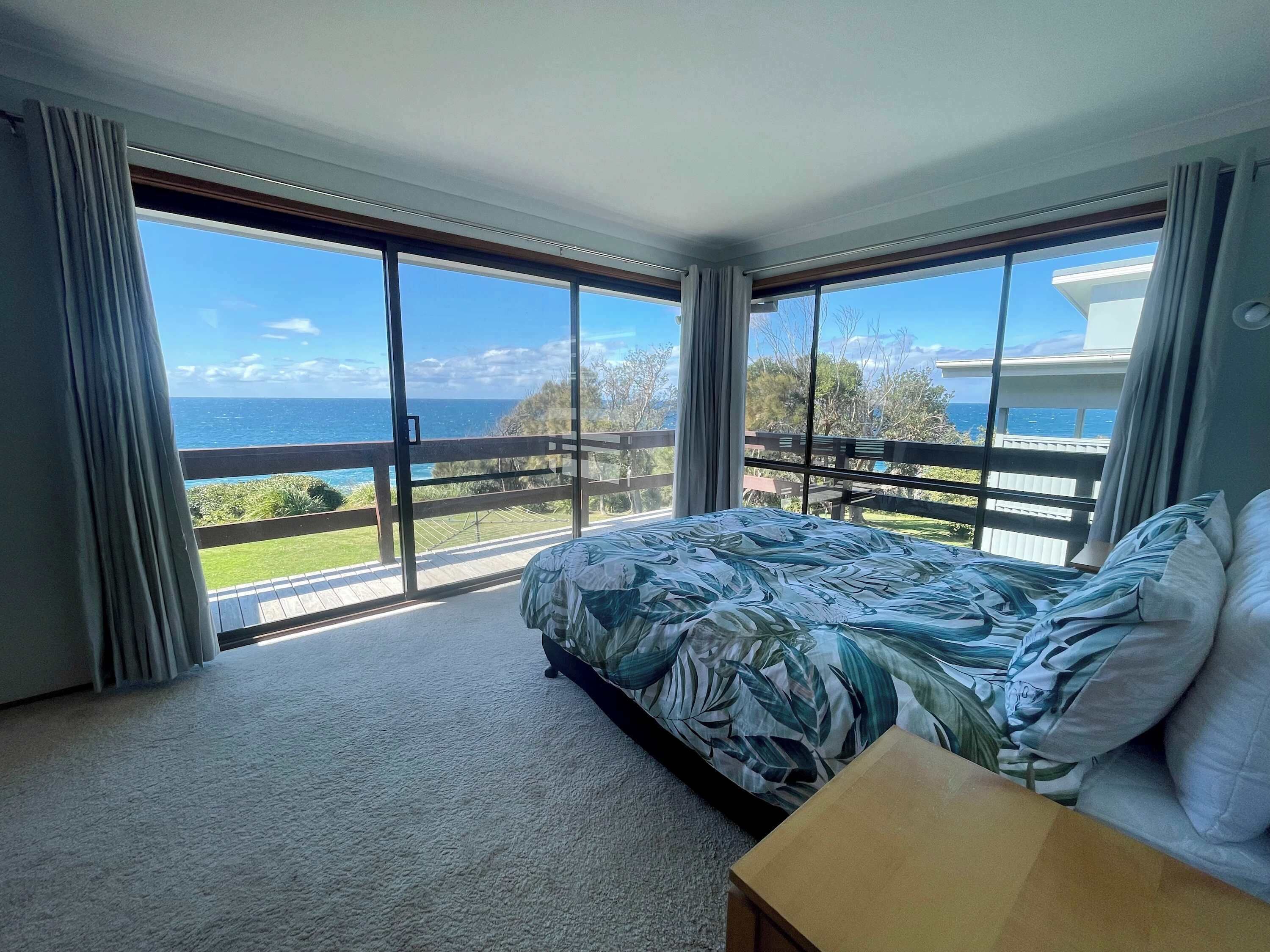 4 bedrooms, iron/ironing board