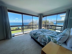 4 Schlafzimmer, Bügeleisen/Bügelbrett