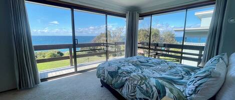 5 chambres, fer et planche à repasser